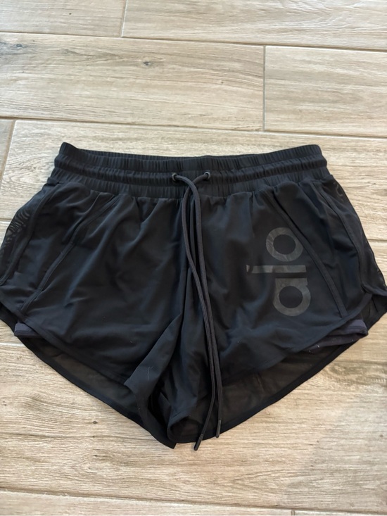 ALO Yoga Pants - alo yoga shorts